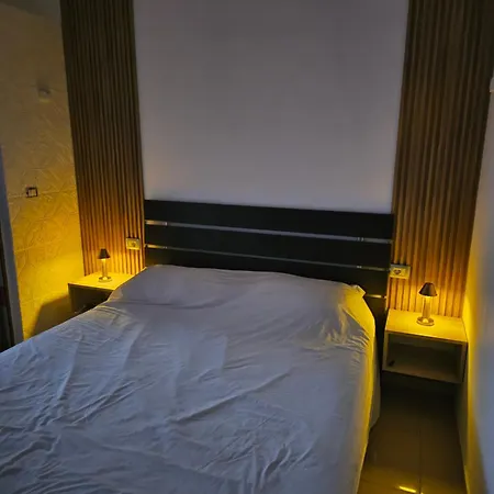 Rozafa Velipoje Apartmanhotel *